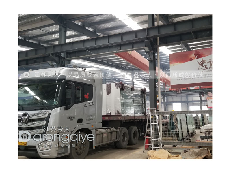 河南候車(chē)亭